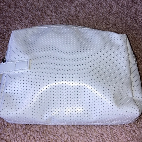 StriVectin Handbags - Strivectin Small Toiletry Bag